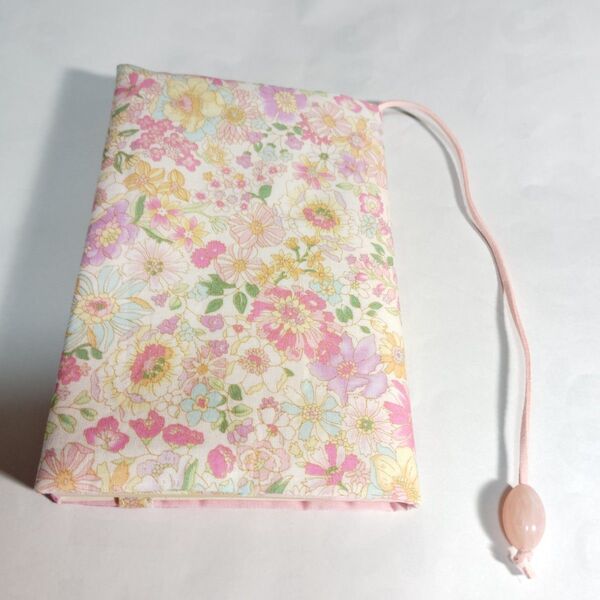 【ハンドメイド】ピンクフラワー☆ブックカバー 文庫本サイズ