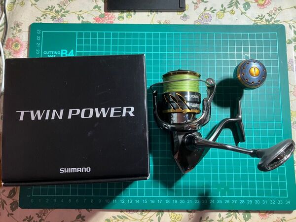 価格相談不可 20ツインパワー4000MHG + 夢屋アルミラウンド型パワーハンドルノブ タイプA サイズM 黒/金 中古品