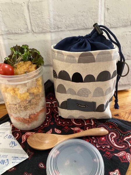 ランチバッグ ハリネズミ柄 お弁当袋 お弁当箱 巾着 きんちゃく 袋 縦型 スペース小さく ハンドメイド 手作り