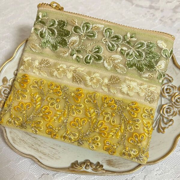 インド刺繍リボン ポーチ