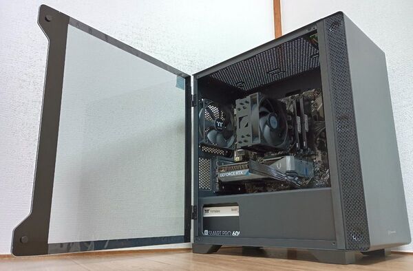 【Ryzen 7 5700X/メモリ 32GB/SSD 1TB/RTX 5060Ti/WI-FI&BT】★超人気のゲーミングPC★