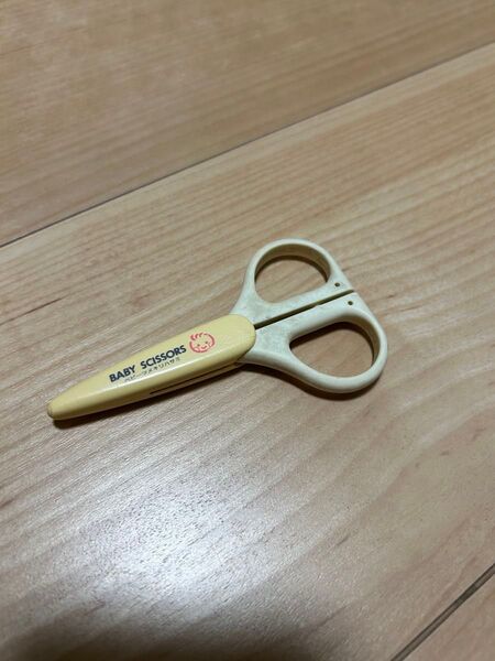 赤ちゃん用爪切り ベビーツメキリハサミ BABY SCISSORS