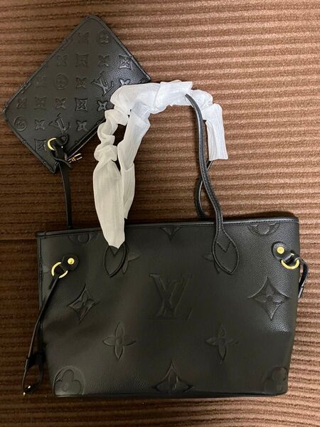 新品 取り外し可能ポーチ付き トートバッグ