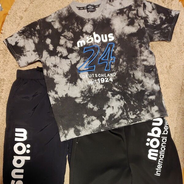 美品☆mobus ロゴ入り 黒 半袖 Tシャツ ハーフパンツ2枚 3点セット サッカー ハーフパンツ ビッグロゴ 黒 160
