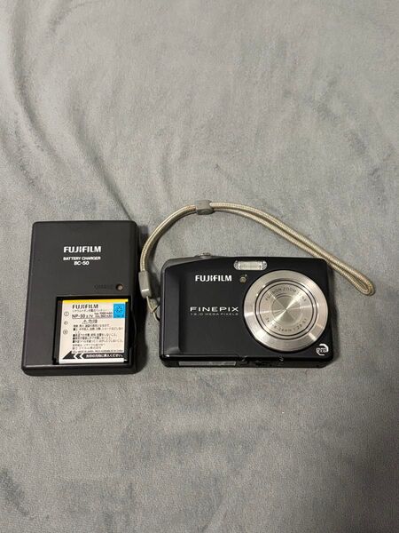 【動作品】 美品 FUJIFILM FinePix F60fd デジタルカメラ ブラック バッテリー 付属品