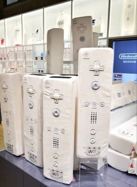 任天堂 Wii クッション ぬいぐるみ Nintendo リモコン ニンテンドーミュージアム 限定