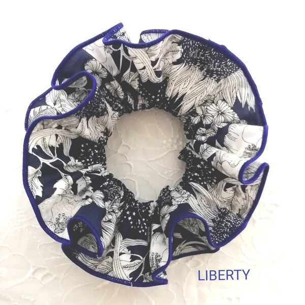 LIBERTY タナローンのひらひらシュシュ スイムダンクレア×ネイビーブルー お揃いゴムつき