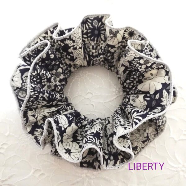 LIBERTY タナローンのひらひらシュシュ パトリックゴードン×シルバーラメ お揃いゴムつき