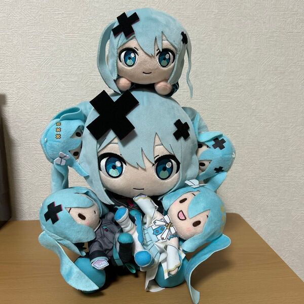 スーパーデラックスミク プロセカ 初音ミク バツミク 窓ミク 劇場版 ぬいぐるみ セガラッキーくじ ふわぷち 寝そべりぬいぐるみ