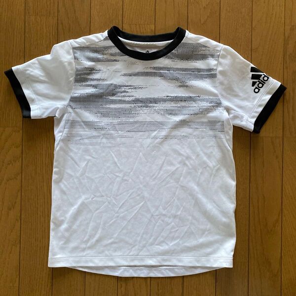 adidasアディダス メッシュ Tシャツ 150cm白 climacool シミ 傷あり スポーツ 半袖