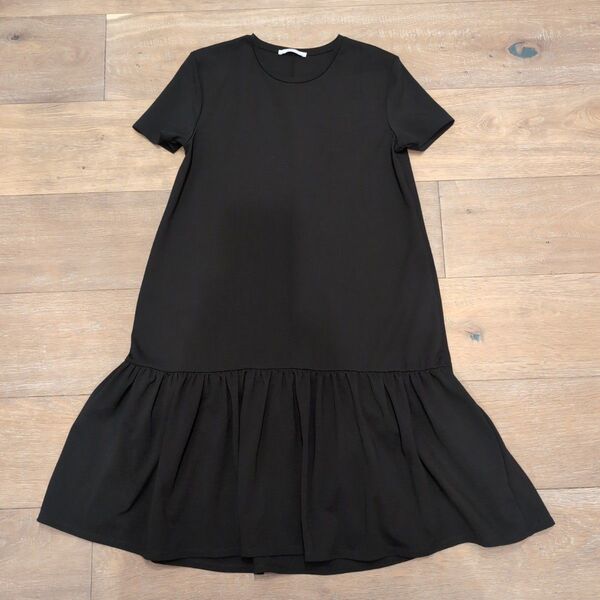 ZARA フレアワンピース ブラック レディース