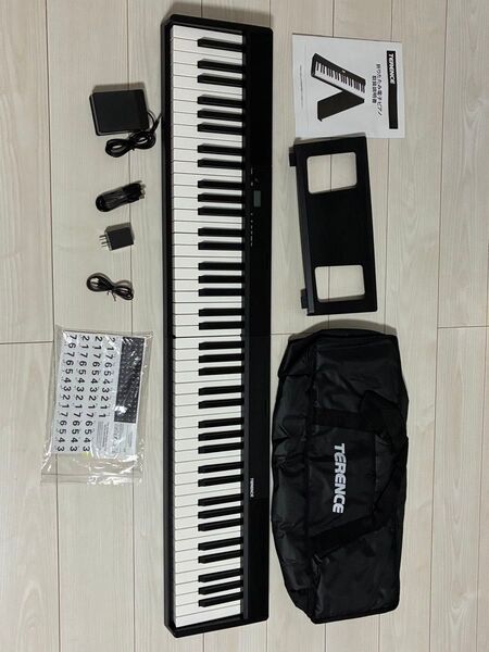 【ほぼ新品】TERENCE 電子ピアノ 88鍵盤 折りたたみキーボード
