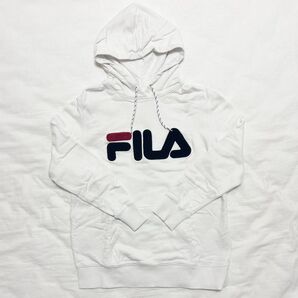 FILA パーカー ロゴ刺繍 ホワイト