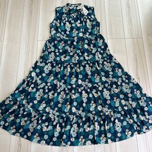 新品タグ付き UNIQLO ポール&ジョー ティアードワンピース 花柄 青 ノースリーブ