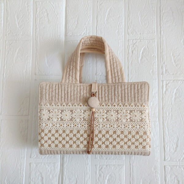 レビューブックカバー ヌビキルト インド刺繍リボン べー