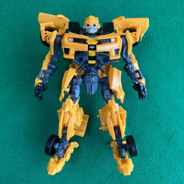 トランスフォーマー バンブルビー フィギュア