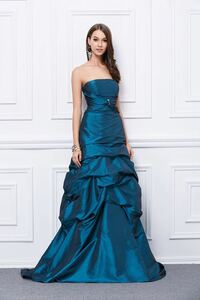  order dress * emerald * color modification free * color dress long dress presentation musical performance . party dress accessory small articles attached two next . musical performance .