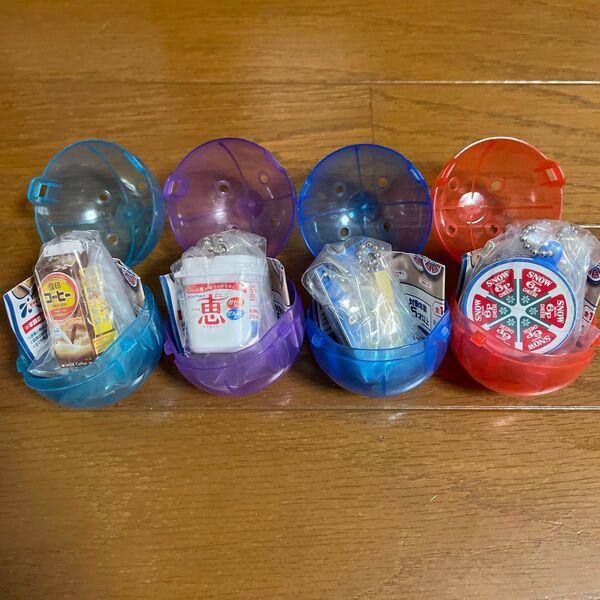 雪印メグミルク ミニチュアチャーム ガチャ ガチャガチャ 4個セット