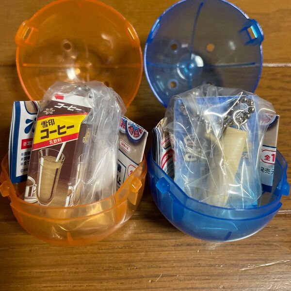 雪印メグミルク ミニチュアチャーム ガチャ ガチャガチャ コーヒー牛乳 さけるチーズ