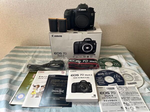 Canon EOS 7D Mark II デジタル一眼レフカメラ ショット数:6842