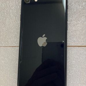 iPhoneSE 第3世代 128GB ミッドナイト カメラに傷に似た汚れあり 背面にもやや傷あり バッテリー容量100%