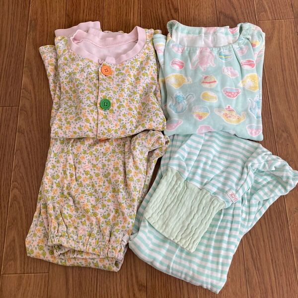コンビミニ 女の子 長袖パジャマ 2点セット 130 まとめ売り