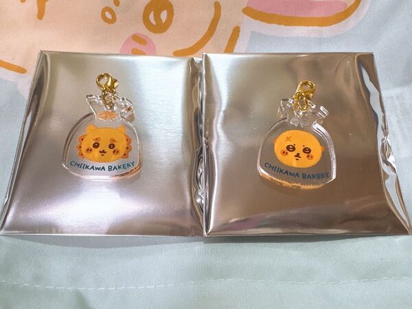 ちいかわ ベーカリー トレーディングミニアクリルチャーム シーサー ラッコ
