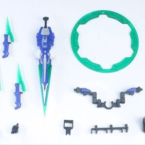 RG 1/144 GNT-0000 ダブルオークアンタ用GNソードIV装備