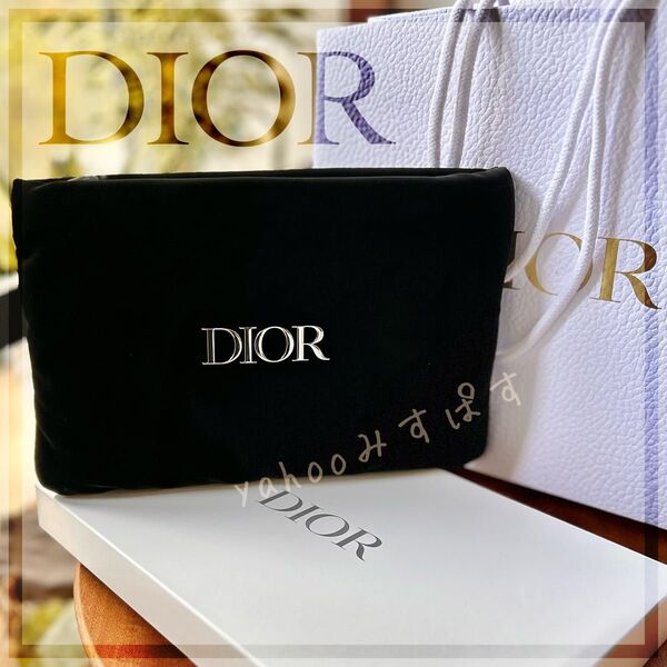 新品未使用 DIOR 中綿入り クッション クラッチ 黒 ポーチ ブラック メタルロゴ フェイクスエード
