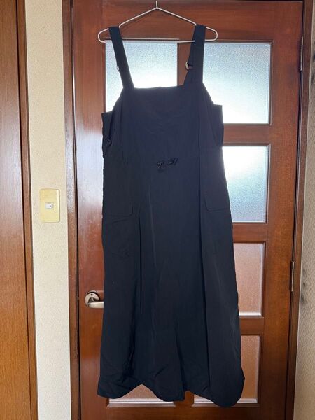 GU 黒のキャミソールワンピース