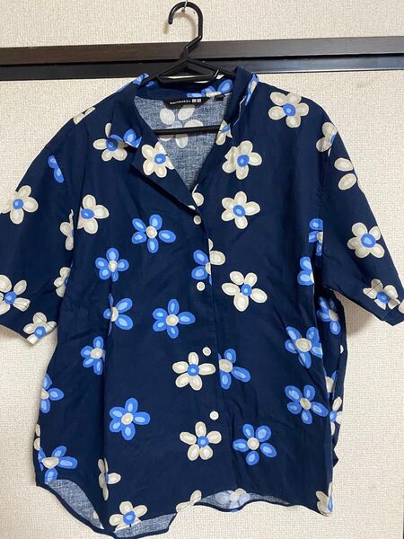 marimekko×UNIQLO リネンブレンドオープンカラーシャツ