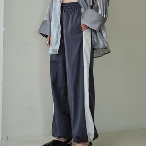 【タグ付き未使用】サイドラインナイロンパンツ