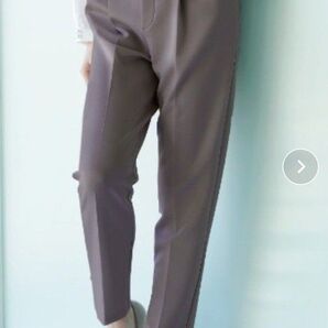 新品 ストレッチタックテーパードパンツ