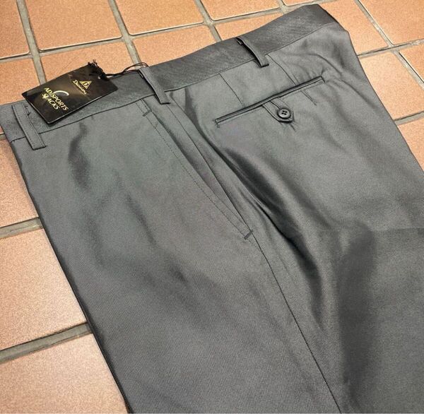 新品タグ付/カジュアル GOLF ゴルフパンツ メンズスラックス/光沢 グレー/ウエスト88/ノータック/ポリエステル100%