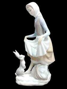 3QV распродажа! налог нет * Lladro *LLADRO* заяц. еда .*4826* заяц . женщина *figyu Lynn * керамика кукла * произведение искусства * товар ограничен *0529-9