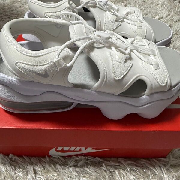 NIKE エアマックス ココ サンダル white