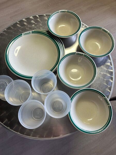 Coleman 食器セットとプラスチックコップ まとめ売り