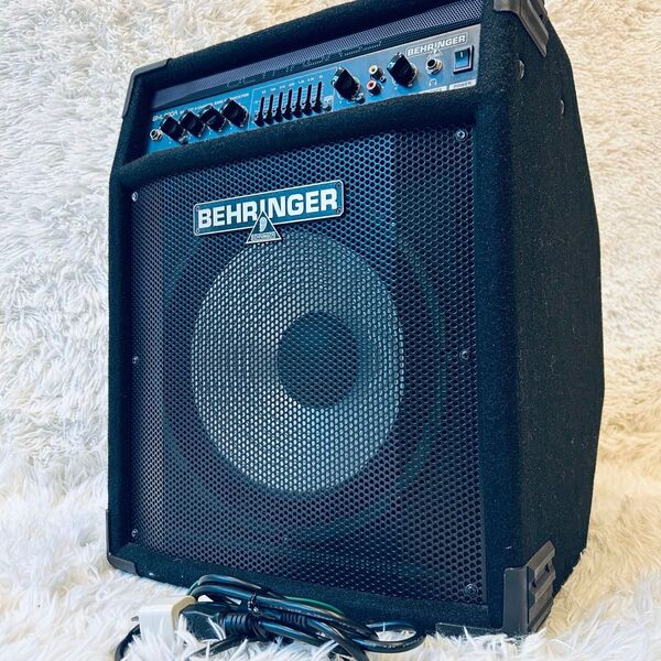 BEHRINGER ベリンガー ULTRABASS BYL900A ベースアン アンプ