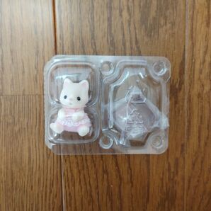 新品未使用 シルバニアファミリー 赤ちゃん 人形 くじ エポック社