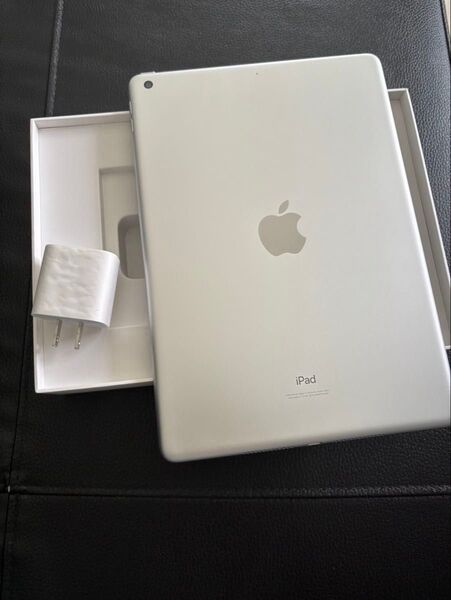 【最終価格】未使用 Apple iPad シルバー 第9世代 64GB