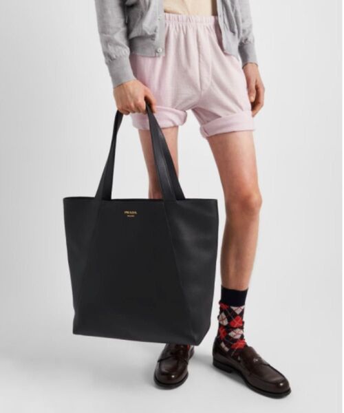 未使用 定価67.1万 PRADA ソフトグレインレザー トートバッグ PRADAオンライン購入