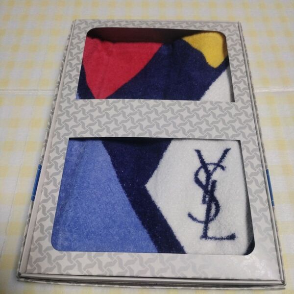 Yves Saint Laurent スポーツタオルマルチカラー 未使用