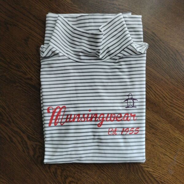 セール!Munsingwear ボーダー柄タートルネックシャツMサイズ