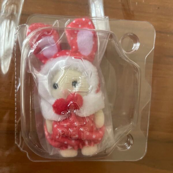 【新品未使用】シルバニアファミリー 赤ちゃん カラフルウサギ コスチューム ショコラウサギの赤ちゃん クレム 赤 ②