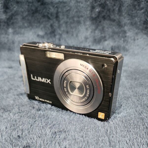 Panasonic コンパクトデジタルカメラ LUMIX DMC-FX500