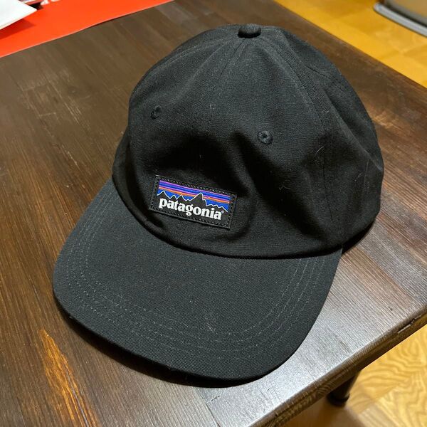 patagonia キャップ 黒