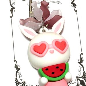 SALE うさぎ 夏の思い出 スイカ バックチャーム キーホルダー 手染め 花びら