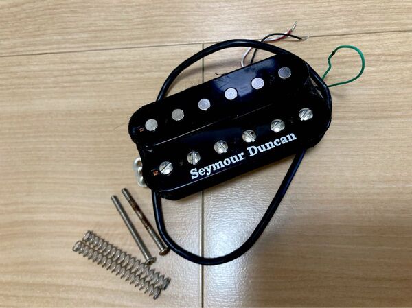 Seymour Duncan TB-4 JB 王道PUです。