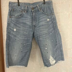 Levi's デニムショートパンツ 32インチ ダメージ加工