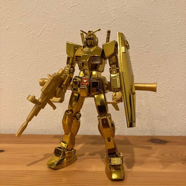 機動戦士ガンダムHGガンダムベース限定景品RX-78-2ガンダム ゴールドコーティング 完成品